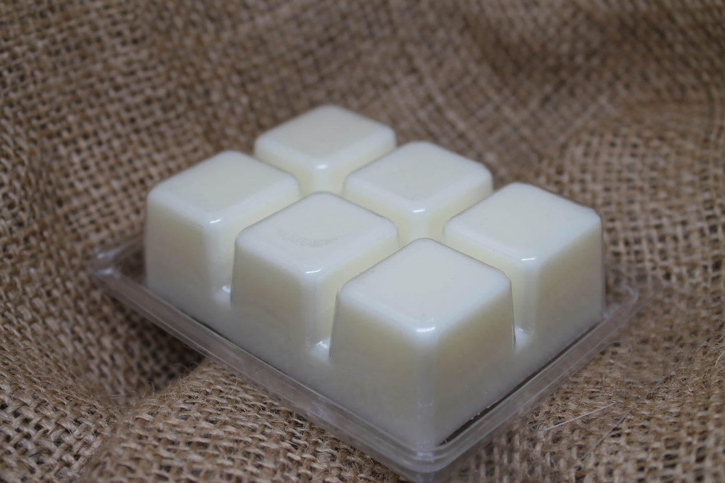 Coconut Wax Melt Frosted Pine & Eucalyptus 2.6oz